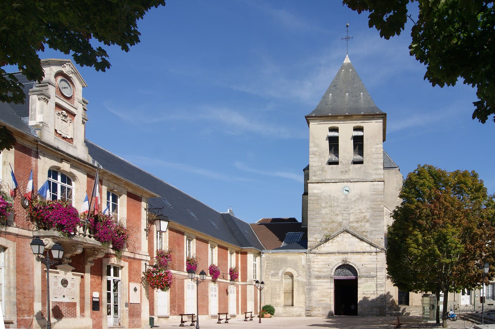 Lagny-sur-Marne en Seine-et-Marne, commune desservie par HMD Transport